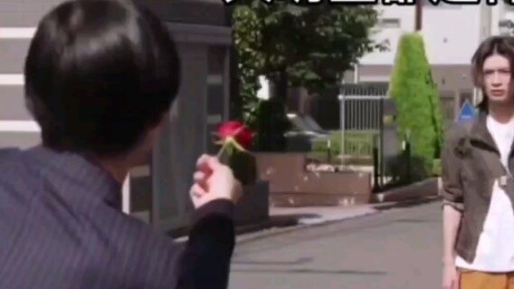 Special effects (ts) Tongren woman watching the tenth episode of Fox News