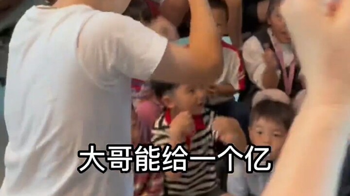 أقوى فرقة حماية الباب! هل يمكنني استعارة هؤلاء الأطفال يوم زفافي لمساعدتي في إبهار الحضور؟