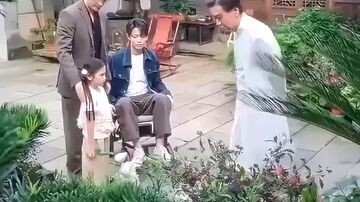 Ginamit ng batang kaibig ibig ang kakayahang makipag usap sa mga puno upang hanapin ang libong taong