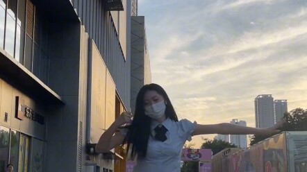 ฝูงชนถูกอพยพออกไปแล้ว และเพศก็ถูกเปลี่ยนแล้ว!