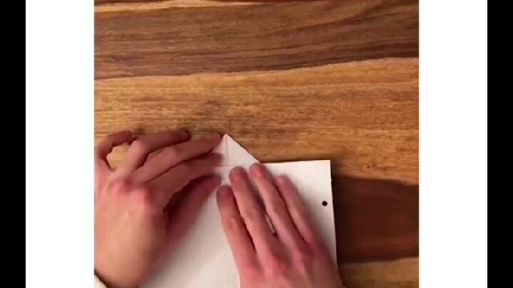 How to make a paperplane (tutorials for beginners).