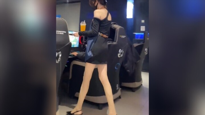 Ini alasan kalian suka main internet di warnet, ya?