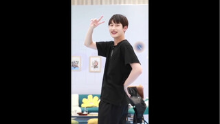 #AK Liu Zhang's showtime# The handsome streamer dances really well; you don’t have to push yourself 