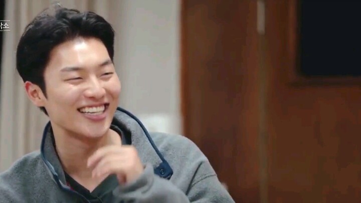 Curtain Up, Class EP10