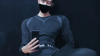 When a 192cm boy crosses into the Dragon Universe world, what will happen?