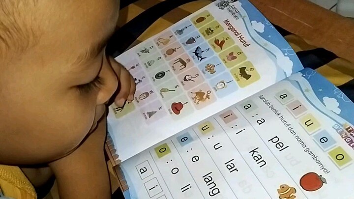 anak ganang belajar membaca