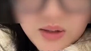 Lidah mertua malas: Tuan ingin aku memanjat dinding, tapi aku justru memanjat meja