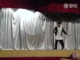 12岁的王嘉尔就这么厉害了吗，又看了眼我14岁弟弟在，算了，开挂的人生不需要解释