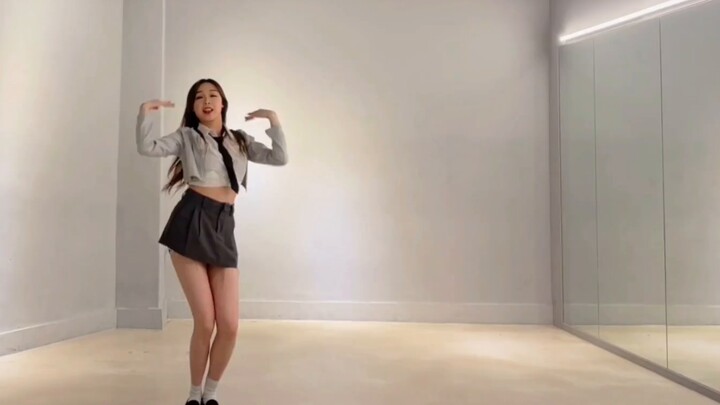 The latest dance cover of Twice-'Talk That Talk' is here💗