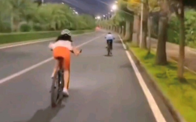 Dead Heat! Pro Racers Clash with Middle School Students