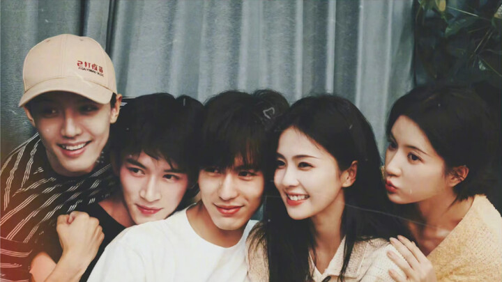 This is another drama with all handsome men and beautiful women in the cast, how can we not look for