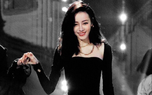 [Dilraba Dilmurat] Perfect Landing Studio dance practice footage + straight shot of Dilraba Dilmurat