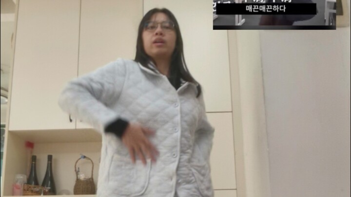 مدوّنة لغة الإشارة تقدّم لأول مرة عرض غناء ورقص بكامل الصوت!