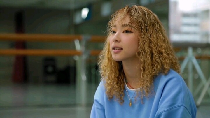 เสียงเต้นรำของเทพธิดาแห่งการเต้นรำบนท้องถนนของ Kyoka เต็มไปด้วยความคิดบวกและความแข็งแกร่ง แสงแดดและไ