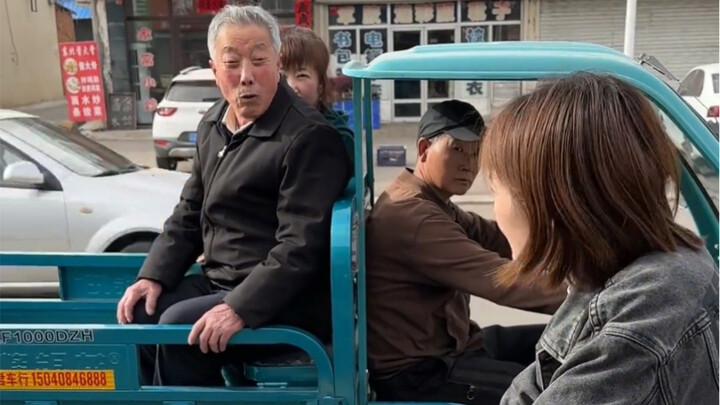 There aren't so many relatives coming during the Chinese New Year.