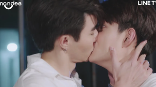 คนที่ชอบผู้ชายเขาทำกันแบบนี้มั๊ย 👬😘 ไฟท์เตอรติวเตอร์ WHY R U The Series เพราะรักใช่เปล่า