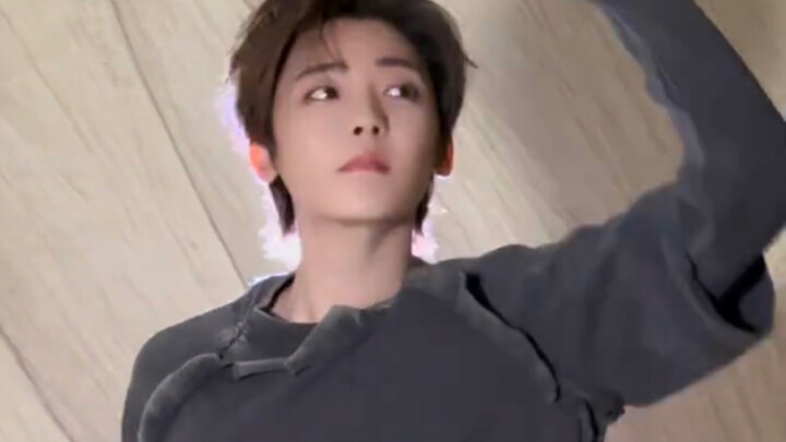 Lu Jianglai: Here it is, the Yuming Yao you’ve been waiting for!! No wonder Hou Minghao’s the ultima