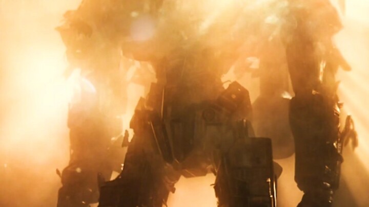 ในวินาทีนั้น เขาอาบทะเลแสงศักดิ์สิทธิ์ราวกับเทพเจ้า