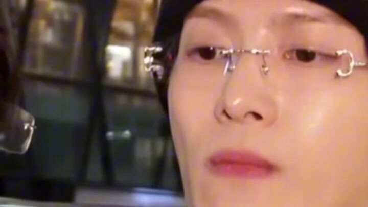 Jackson Wang: Nhanh nghĩ đi! Ai còn phù hợp với điều kiện này nữa?