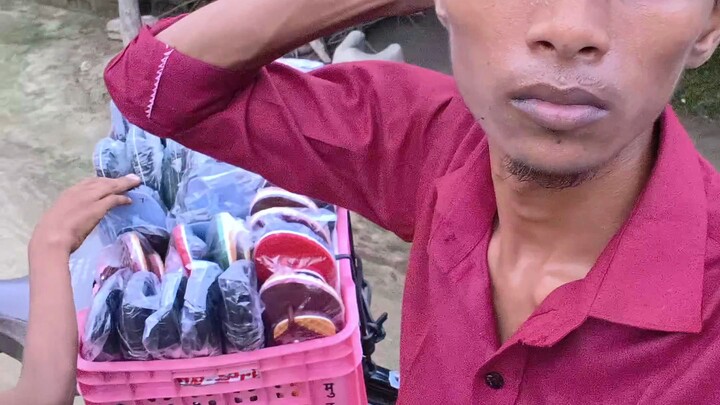 Chappal Bechne Ka Pehla Din 😂