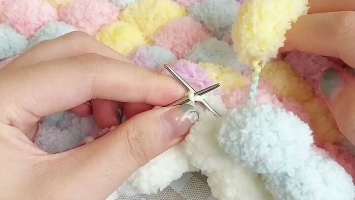 Cách đan chăn len thủ công: Bạn chỉ cần làm như thế này