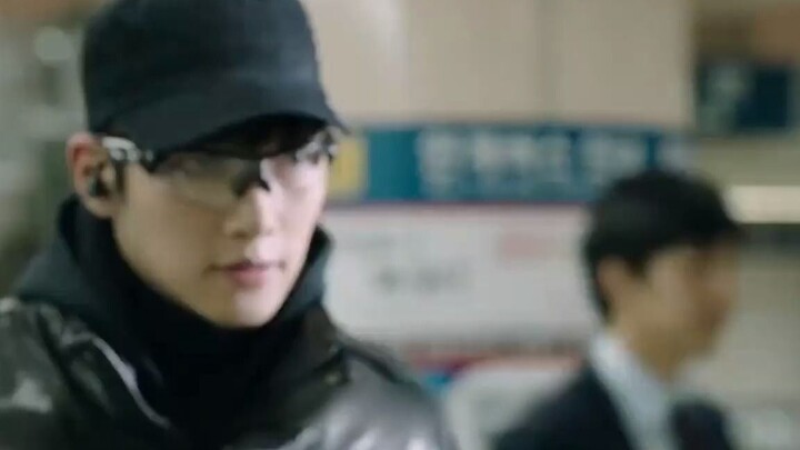 مهنة الـ“مُرَسِّل” عالية الأجر في كوريا: دخل يصل إلى 5 ملايين وون للطلب الواحد! بارك مين يونغ وجيه ت