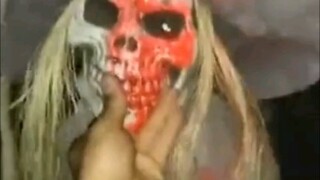 (เผยแพร่ต่อ) การเข้าบ้านผีสิงครั้งที่หนึ่งร้อยล้าน