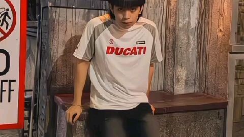 shhhh king Kong and jayjay