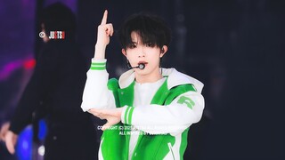 [Su Xinhao｜4K Live Shot] CINTA ITU BERBAHAYA! Live Shot｜Konser Malam Tahun Baru TV Satelit Jiangsu