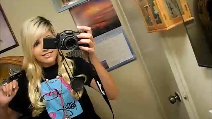 Leda's Video For Her Friend