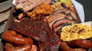 تبيع 4 أطنان أسبوعيًا! مطعم بيكين لودج للشواء في تكساس الأكثر إشادة، شواء بطيء ممتد للغاية يذوب في ا