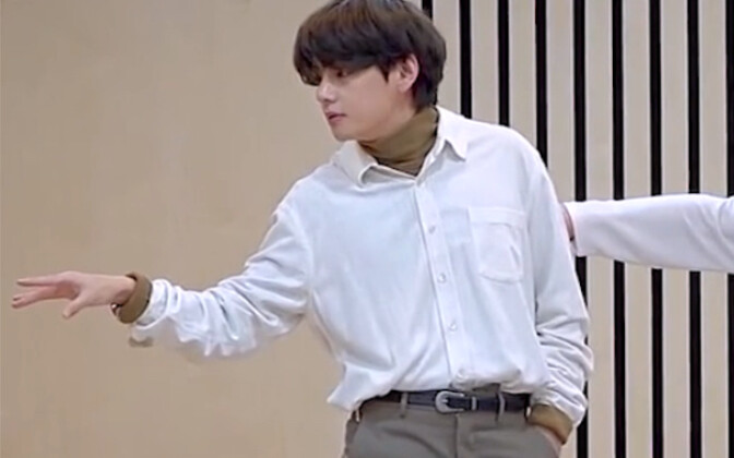 【คิมแทฮยอง】201219 ‘Dynamite’ ใน MMA (เวอร์ชัน Dance break) ภาพถ่ายแนวตั้งของคิมแทฮยอง｜ชอบหมีขาเรียวย