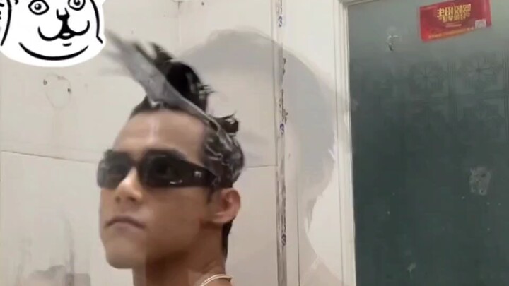 Bành Vu Yến: Cùng gội đầu nhé?