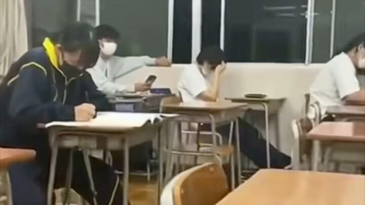 “我的青春也不是没伤痕”