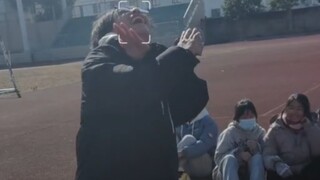 هل هو شعور رائع أن تسمح لنفسك بالذهاب أمام معلم الفصل؟