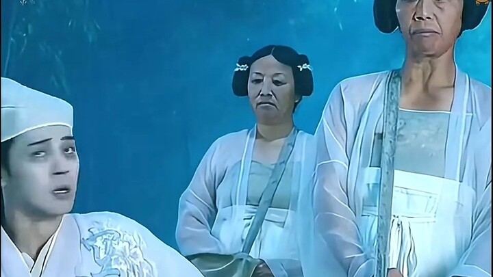 Cô bị chế giễu là “tinh nữ lang già nhất” vì quên lời thoại, phải lặp đi lặp lại cùng một câu nhiều 