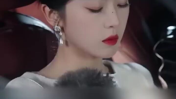 Dokter wanita kuno menjadi istri kalah, satu jarum menyelamatkan CEO dingin