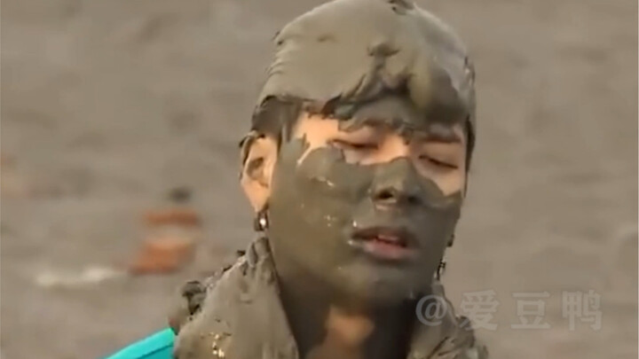 Loài sinh vật mới lạ gì đây?? #WangJiaEr