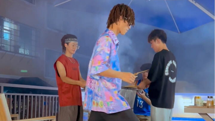 The Moonwalk Tutorial: Have You Mastered It Yet?