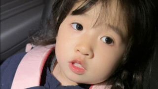 宝宝说我是小美女耶哈哈哈