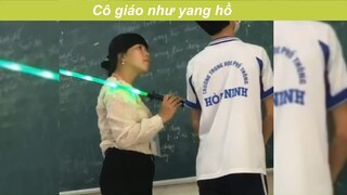 Cô giáo thì cũng như bạn tụi nó hong à #haihuoc #funny