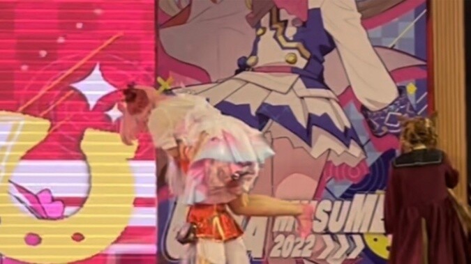 Ulala boarded the boat on the spot? The boat rushed to the stage and took Ulala away! In Uma Musume: