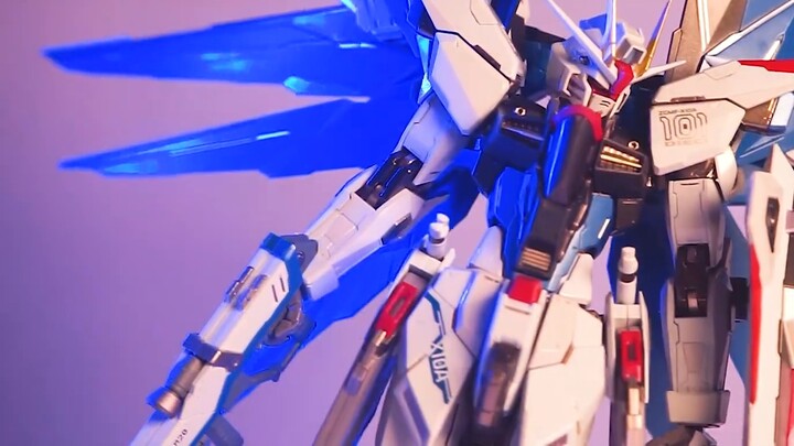 [78 Tốc độ mở đầu] Đánh giá "của hồi môn" mạnh nhất MB Freedom Gundam 2.0