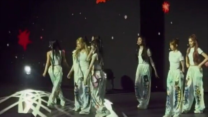 SMTOWN LIVE IN LONDON Hearts2hearts - STYLE