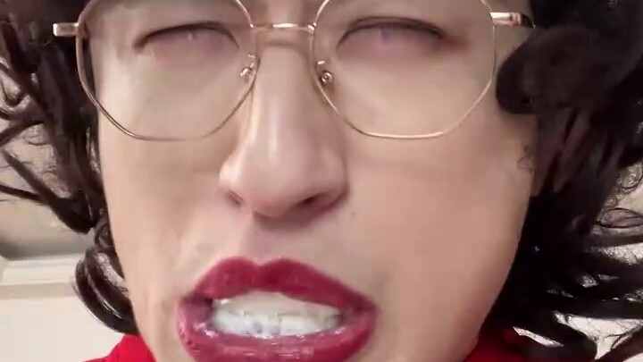 اشتري زبادي جاف كهدية لعيد الربيع للأقارب الذين يحبون الكلام كثيراً!