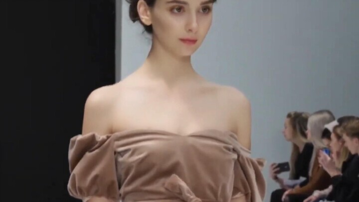 Check out this super-cute, sexy Belarusian model with killer legs—she looks amazing on the runway!