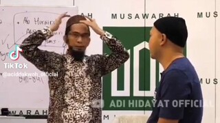 Peci itu tak wajib