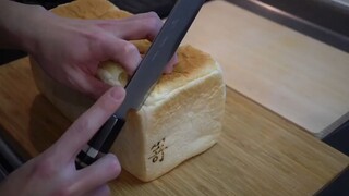 Japanese netizens challenge to make the world's thinnest sandwich