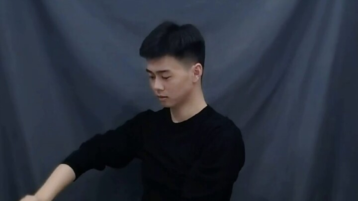 มือเมฆคลื่นเต้นรำแบบคลาสสิค