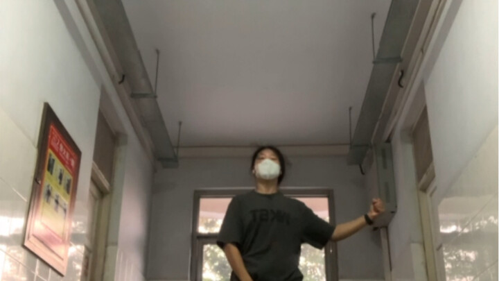 zoo badalee quickly picked up a video and really liked this part~